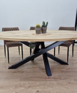 Eiken Ovale tafel Twist Poot