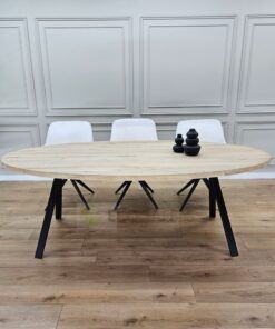 Eikenhout ovale tafel met hoge Kik poten