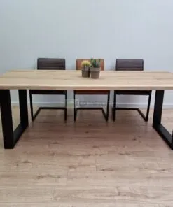 Eikenhout boomstam tafel met smalle U-Poten