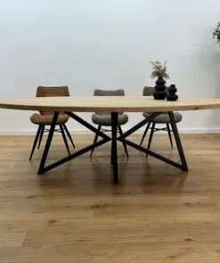 Alternative view of Eiken ovale tafel met X-Vlinder onderstel