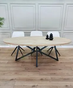 Eiken Ovale tafel met Vlinder Poot K4