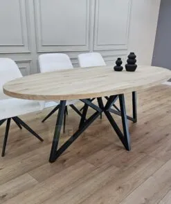 Alternative view of Eiken Ovale tafel met Vlinder Poot K4