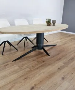 Alternative view of Eiken Ovale tafel met Otrix onderstel