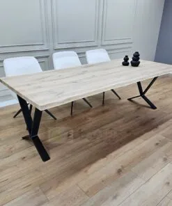 Alternative view of Eikenhout boomstam tafel met Lage x poten