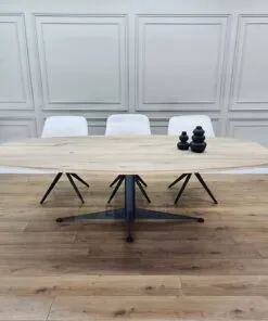 Eikenhout Deens ovale tafel met Octo onderstel