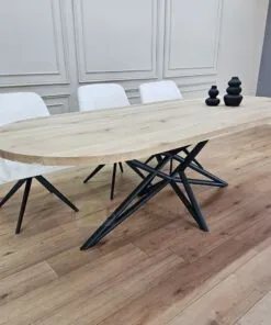 Alternative view of Eiken plat ovale tafel met Ster onderstel