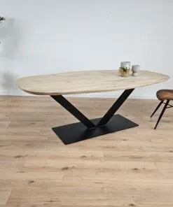 Alternative view of Eiken Deens ovale tafel V Poot