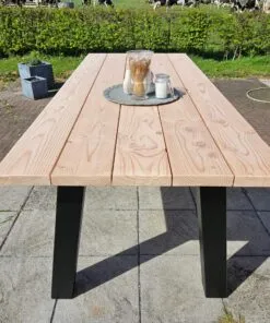 Alternative view of Douglashout tuintafel met A zonder ligger poten