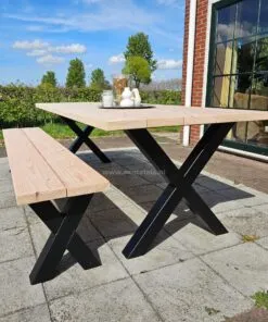 Douglashout tuintafel met X poten