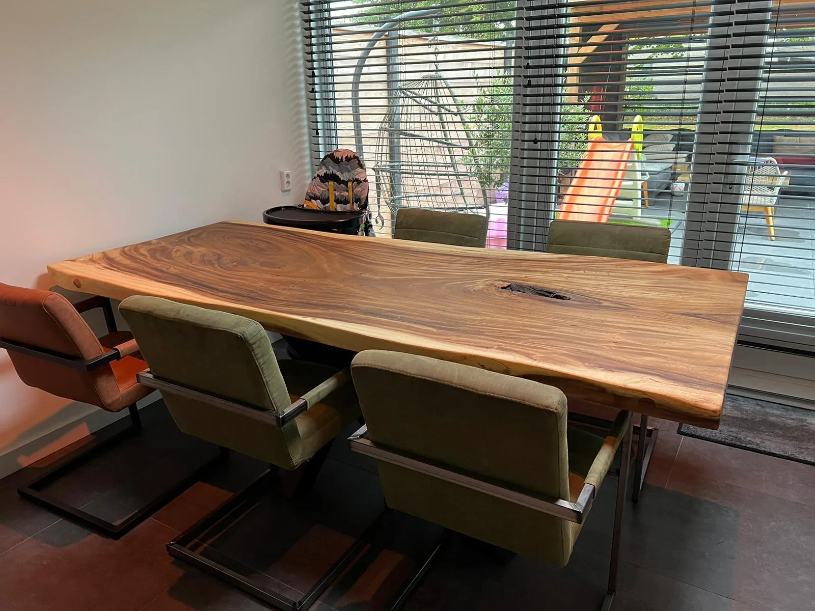 Suar boomstam tafel Mavrix